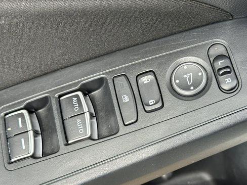 Used 2023 Honda Civic Sport image 13