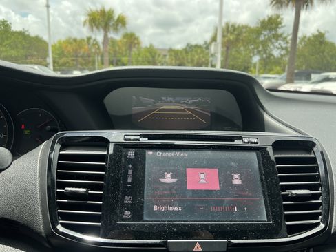 Used 2016 Honda Accord EX-L image 24