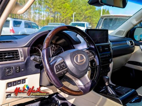 Used 2022 Lexus GX 460 Premium image 18