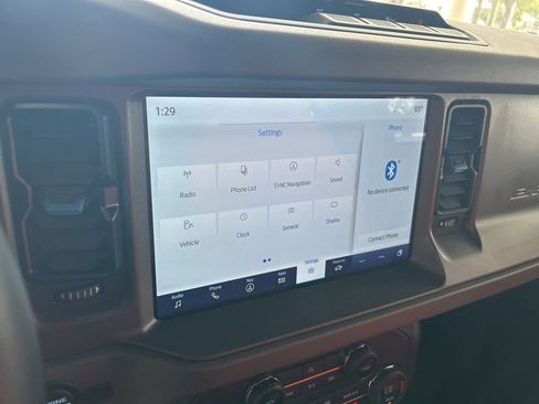 Used 2024 Ford Bronco Black Diamond image 7