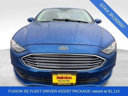 Used 2018 Ford Fusion SE image 2