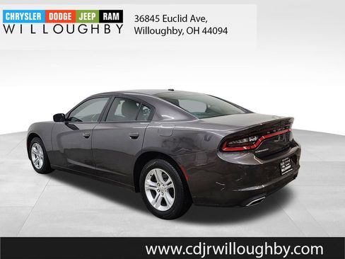 Used 2019 Dodge Charger SXT image 6