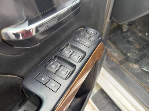 Used 2015 Chevrolet Silverado 2500 LTZ image 34