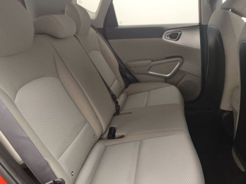 Used 2022 Kia Soul LX image 19