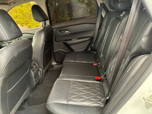 Certified 2021 Nissan Rogue Platinum AWD/4WD image 17