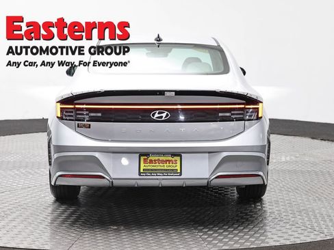 Used 2025 Hyundai Sonata SEL FWD image 6