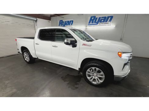 Used 2025 Chevrolet Silverado 1500 LTZ AWD/4WD image 2