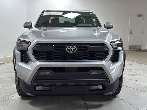 Certified 2025 Toyota Tacoma TRD Off-Road image 2