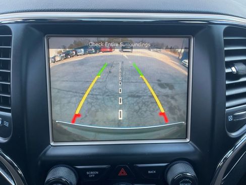 Used 2014 Jeep Grand Cherokee Overland w/ Advanced Technology Group AWD/4WD image 16