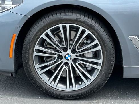 Used 2017 BMW 530i RWD image 32