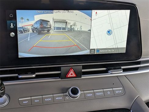 Used 2025 Hyundai Elantra SEL image 20