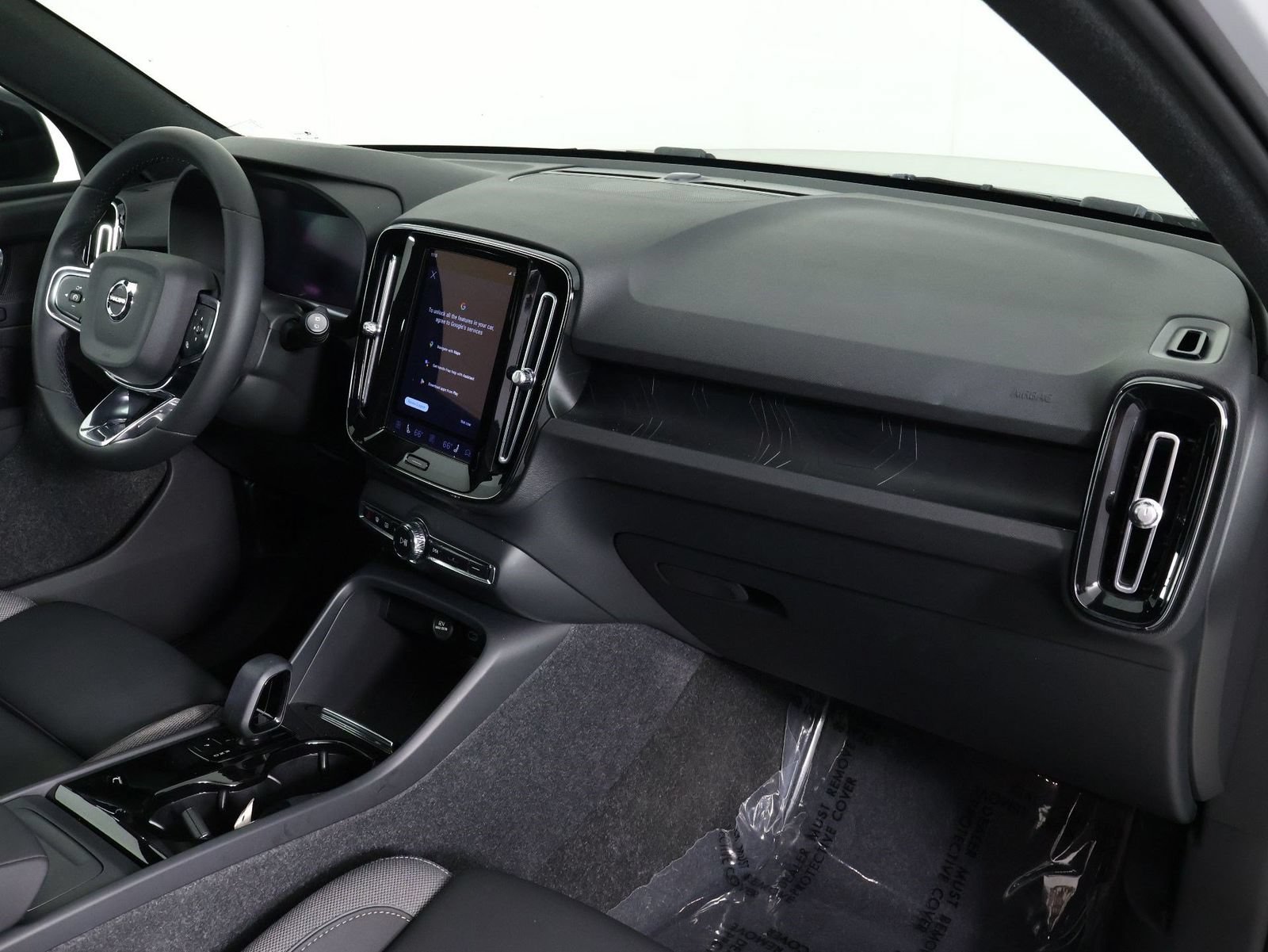 Certified 2023 Volvo XC40 Recharge Core w/ Protection Package Premier AWD/4WD image 22