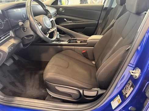Used 2024 Hyundai Elantra SEL w/ Convenience Package FWD image 10
