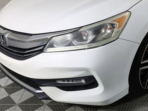 Used 2016 Honda Accord Sport image 33