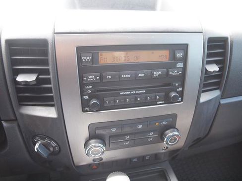 Used 2011 Nissan Titan S AWD/4WD image 10
