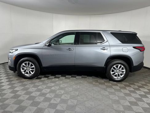 Used 2024 Chevrolet Traverse LS FWD image 2