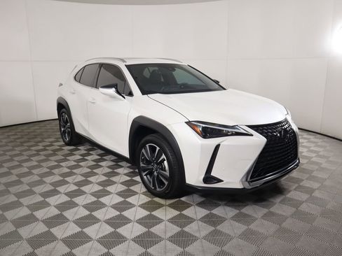 Certified 2024 Lexus UX 250h FWD image 3