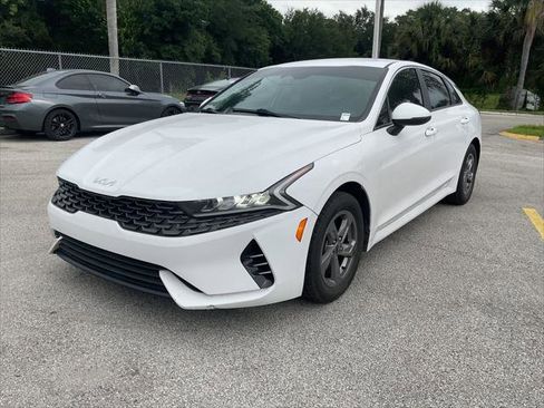 Used 2022 Kia K5 LXS FWD image 2