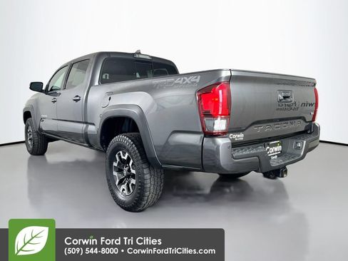 Used 2019 Toyota Tacoma TRD Off-Road w/ Technology Package AWD/4WD image 11