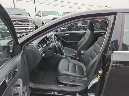 Used 2017 Volkswagen Jetta SEL FWD image 10