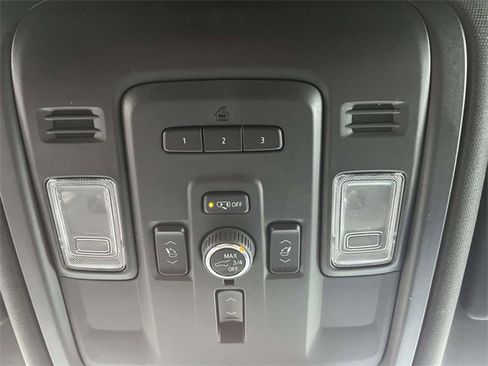 Certified 2023 GMC Yukon Denali image 29