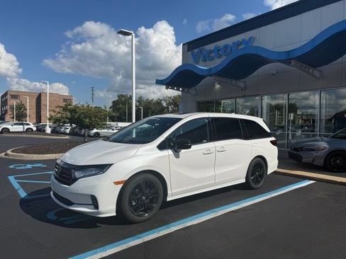 Certified 2023 Honda Odyssey Sport image 1