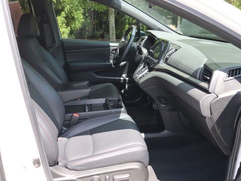 Used 2024 Honda Odyssey Sport image 22