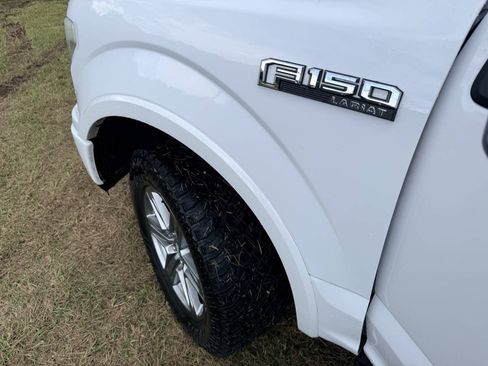 Used 2019 Ford F150 Lariat w/ Equipment Group 502A Luxury AWD/4WD image 11