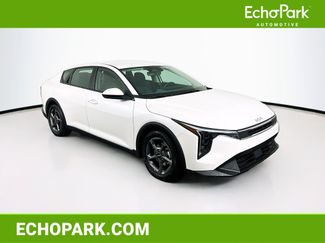 Used 2025 Kia K4 LXS video 1