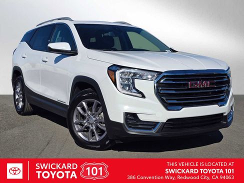 Used 2024 GMC Terrain SLT image 1
