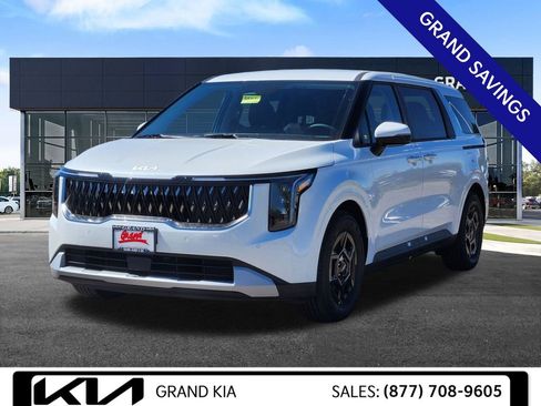 New 2026 Kia Carnival FWD image 4