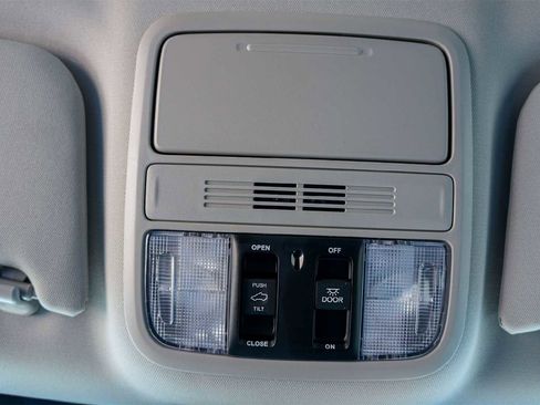 Certified 2026 Honda Odyssey Touring image 27