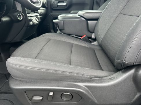 Certified 2024 Chevrolet Silverado 2500 Custom w/ Custom Value Package image 10