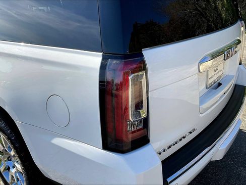 Used 2020 GMC Yukon XL Denali w/ Open Road Package AWD/4WD image 22
