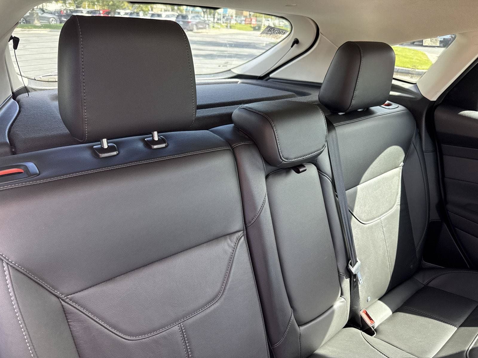 Used 2018 Ford Focus Titanium w/ Titanium Technology Package FWD image 20