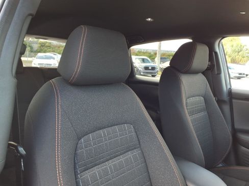 Used 2024 Honda HR-V Sport image 11