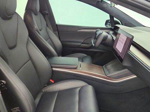 Used 2022 Tesla Model X AWD w/ 6 Seat Interior image 31