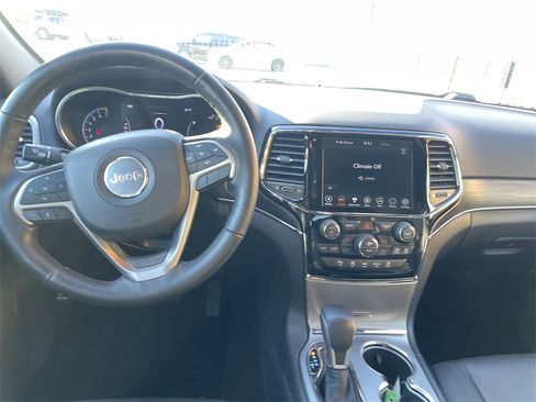 Used 2020 Jeep Grand Cherokee Limited image 15