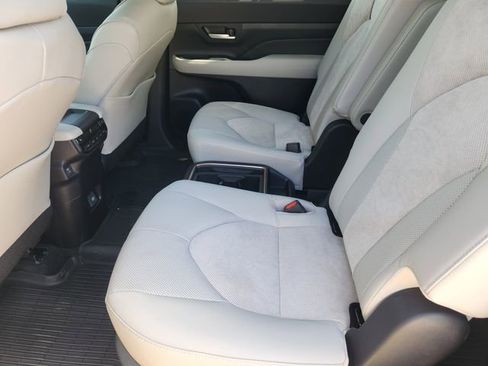 New 2026 Toyota Grand Highlander MAX Limited image 19