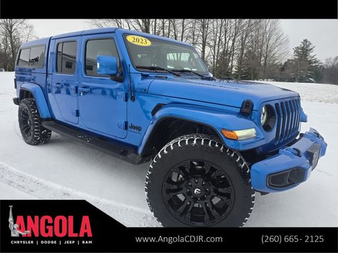 Used 2023 Jeep Gladiator Overland image 1