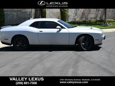 Used 2020 Dodge Challenger SXT w/ Blacktop Package AWD/4WD image 3