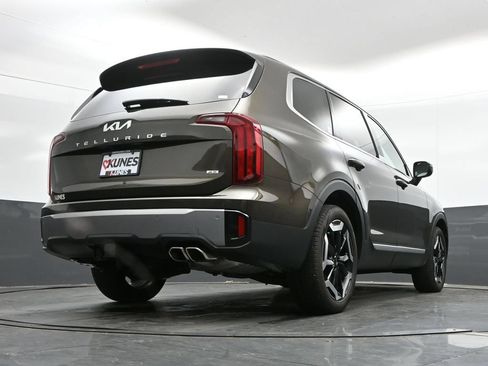 Used 2025 Kia Telluride S AWD/4WD image 38
