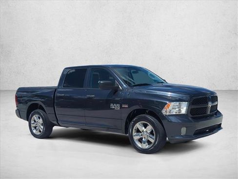 Used 2019 RAM 1500 Express w/ Express Value Package RWD image 3