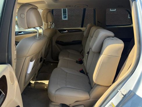 Used 2015 Mercedes-Benz GL 450 4MATIC image 17