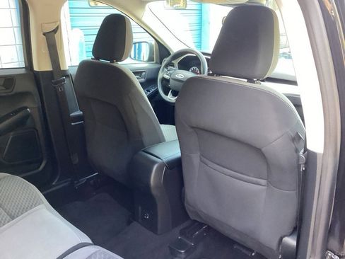 Used 2022 Ford Escape SE image 34