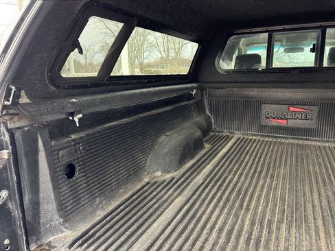 Used 2013 Nissan Frontier SV image 10