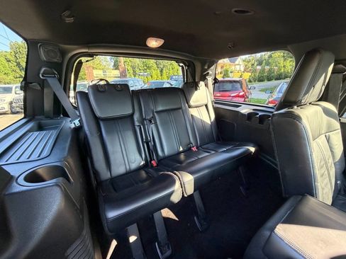 Used 2015 Lincoln Navigator 2WD image 13