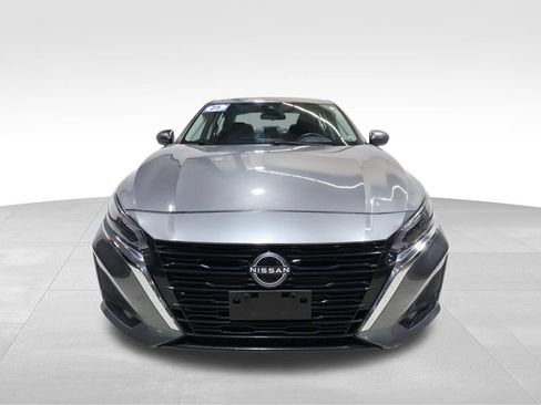 Used 2025 Nissan Altima 2.5 SV AWD/4WD image 7