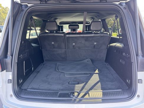 Used 2024 Jeep Wagoneer L Base image 43