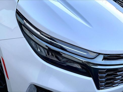 Used 2023 Chevrolet Equinox RS image 27